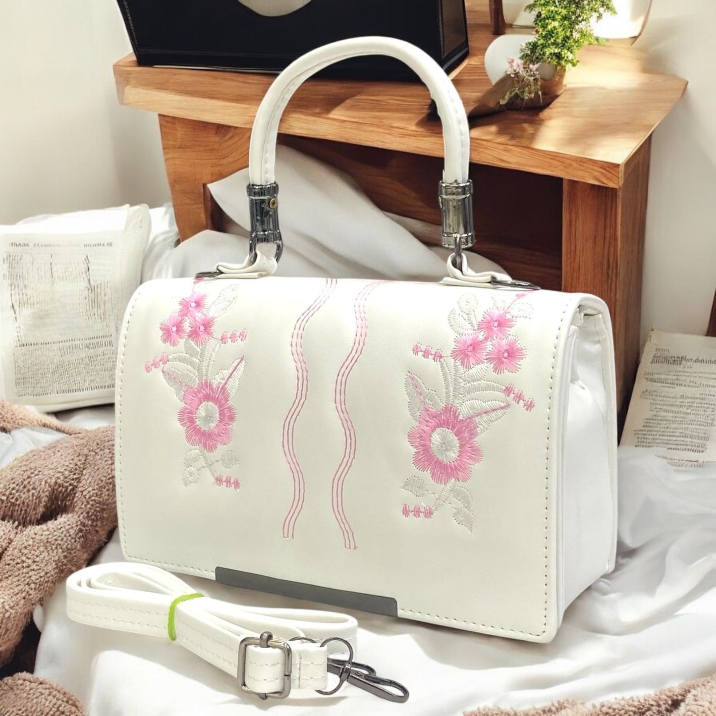 Handy sling bag