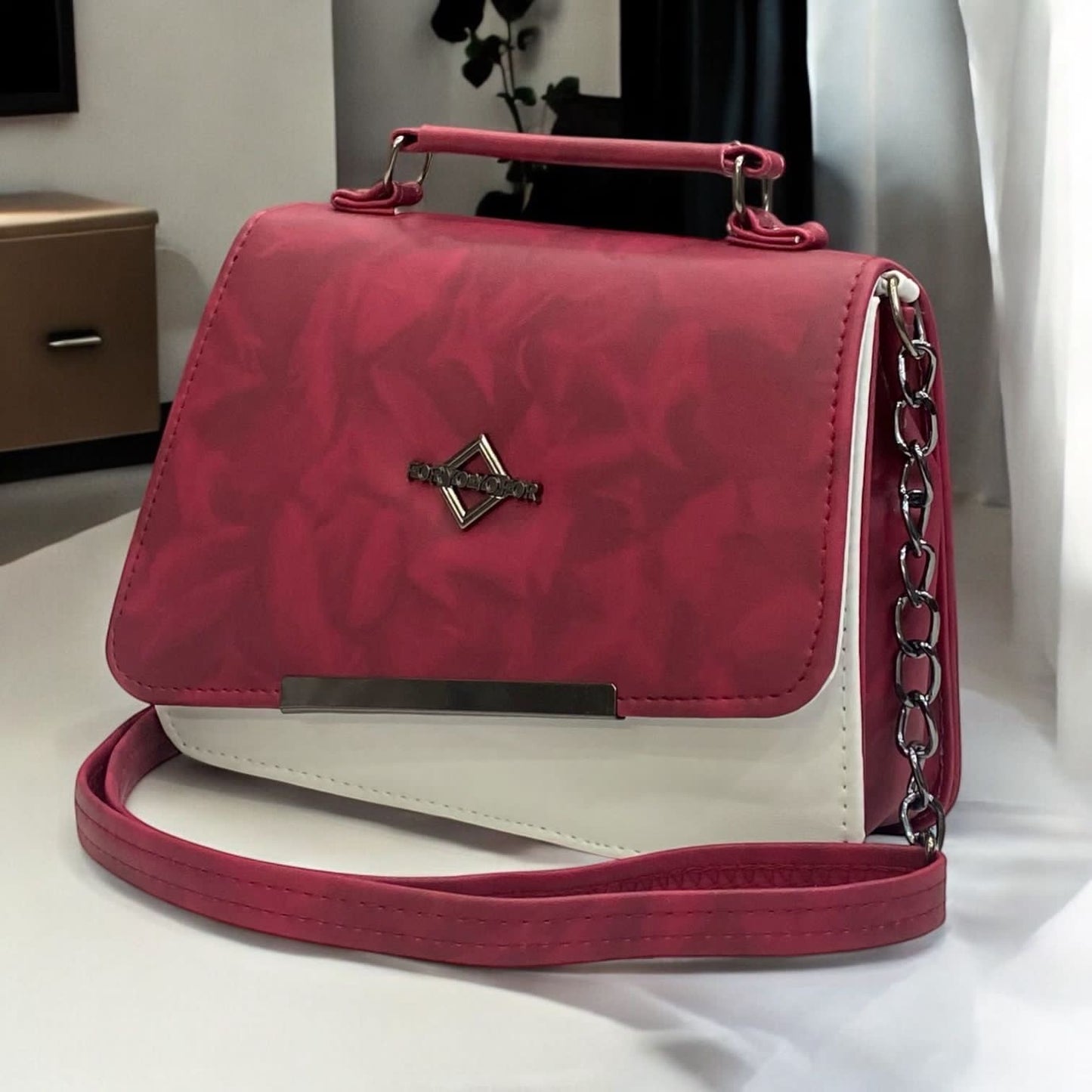 SLING BAG