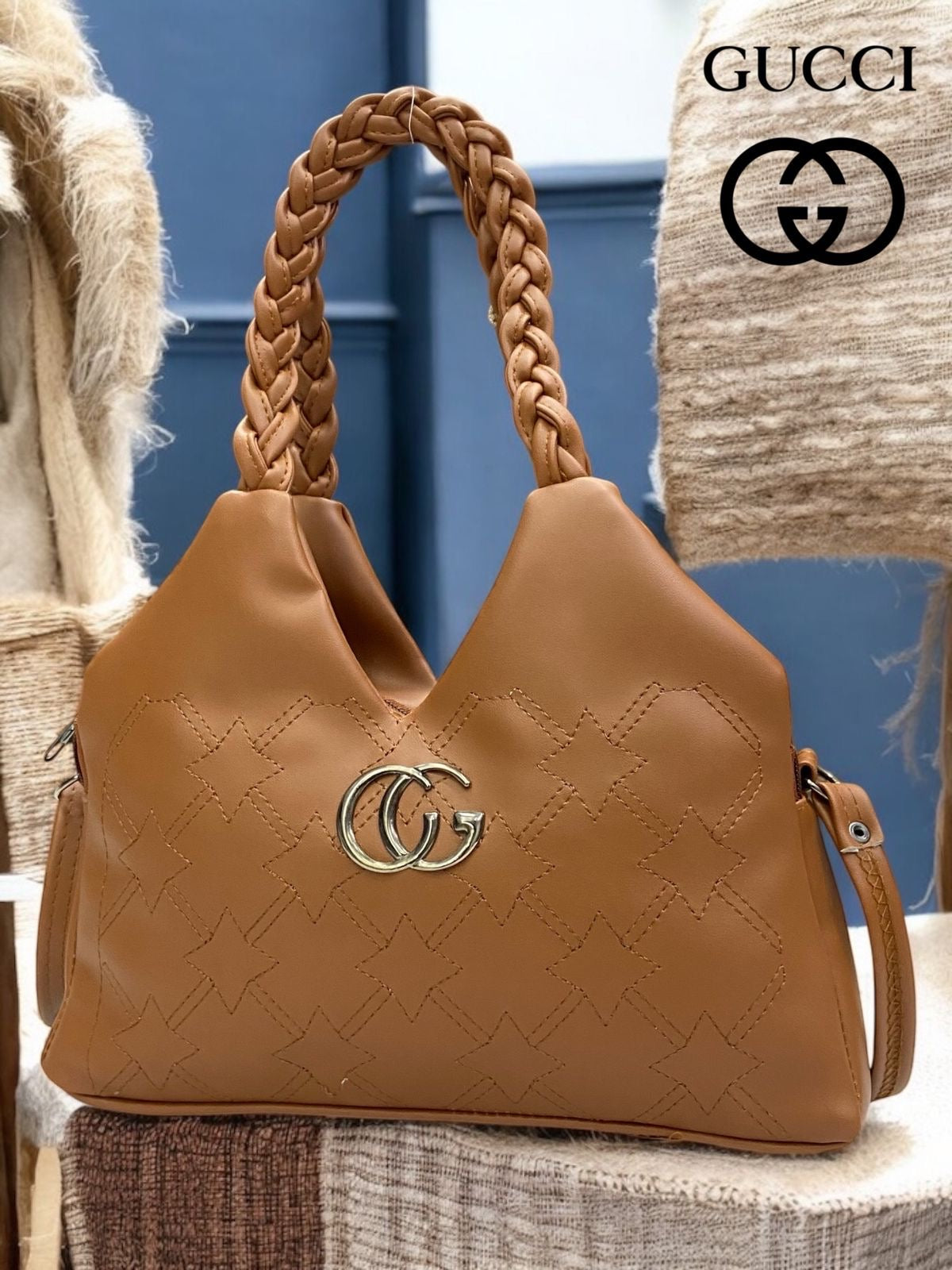 GUCCI SLING BAG