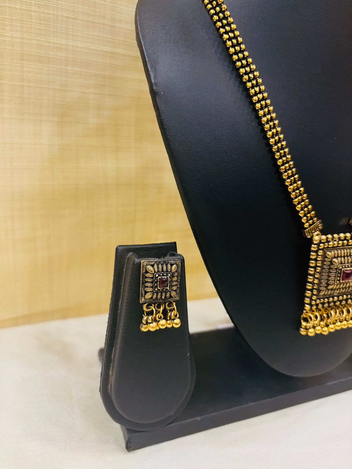 Necklace set
