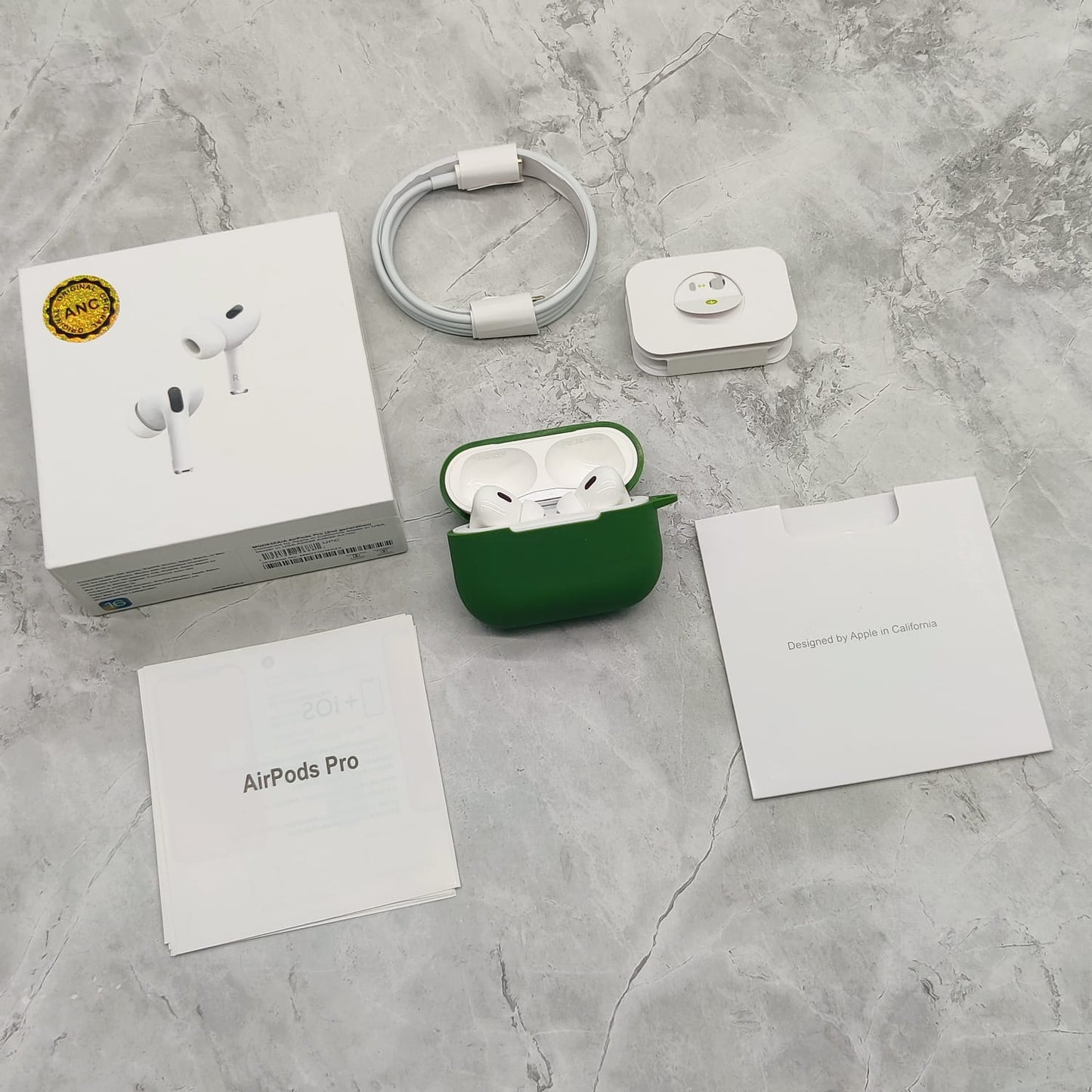 APPLE AIRPOD + SILCON CASE