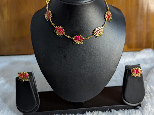 Trending Lotus Set